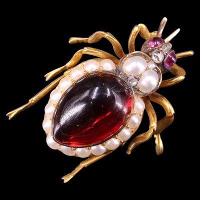 Lot 1746 - A late 19th / early 20th Century gemstone-set...
