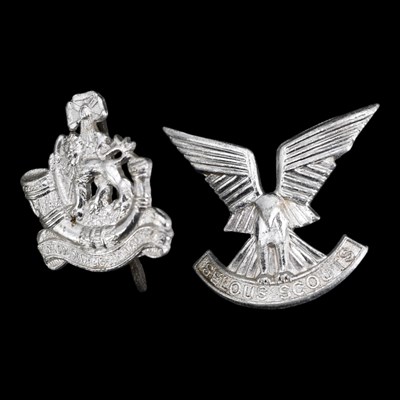 Lot 132 - A Selous Scouts beret badge together with a...