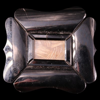 Lot 1317 - A 19th Century French jet mourning brooch, of...