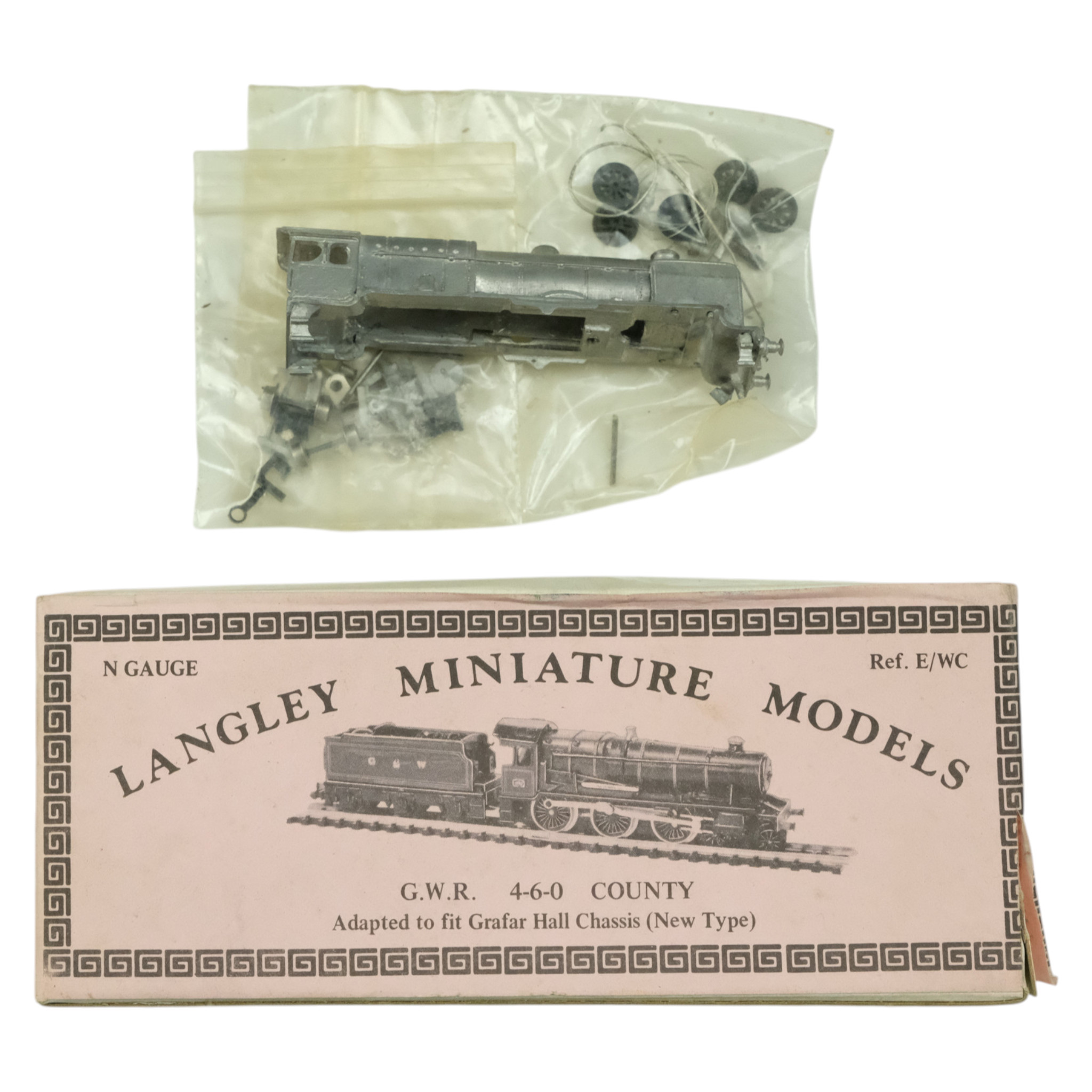 Lot 707 - [Model railway] A small quantity of N gauge