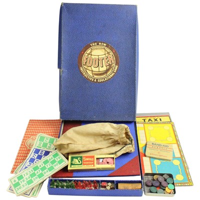 Lot 814 - A quantity of vintage board games, etc,...