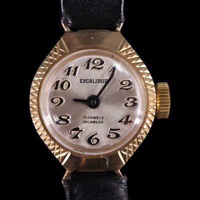 Lot 1560 - A late 20th Century Excalibur lady's 9 ct gold...