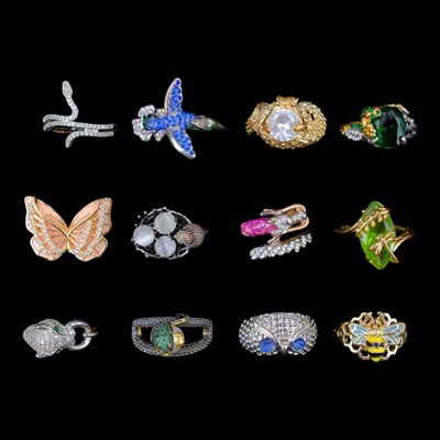 Lot 1261 - A group of contemporary animal-themed white...
