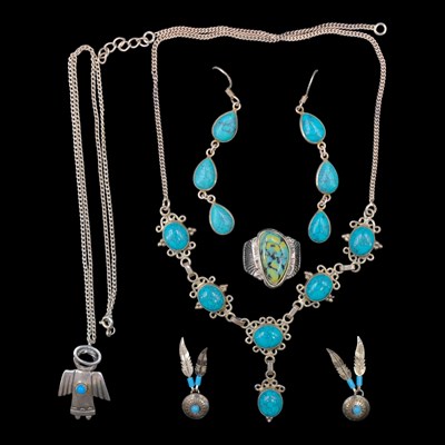Lot 1264 - [Native American jewellery] A Navajo turquoise...