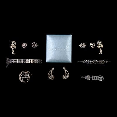 Lot 1300 - A group of Scottish Kit Heath silver / white...