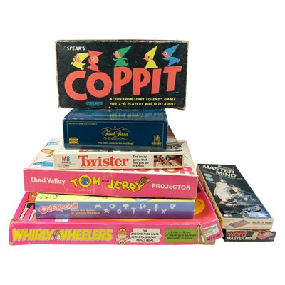 Lot 819 - A group of board and other games, including...
