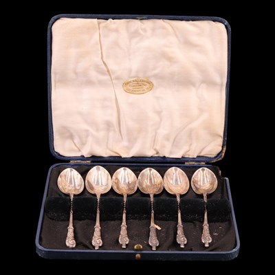 Lot 1138 - A cased set of six George V "Apostle" silver...