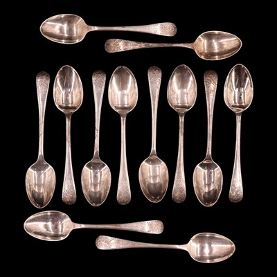 Lot 1140 - A set of twelve Edwardian "Old English"...