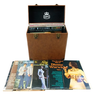 Lot 749 - A quantity of vinyl records and...