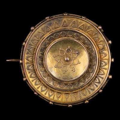 Lot 1375 - A Victorian Etruscan revival 15 ct gold...
