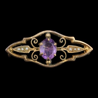 Lot 1376 - A late 19th / early 20th Century amethyst and...