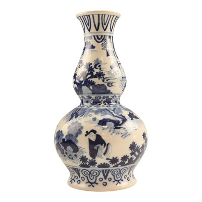 Lot 982 - A Boch Freres chinoiserie-decorated...