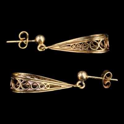 Lot 1418 - A pair of near-contemporary 9 ct gold...