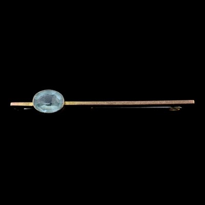 Lot 1443 - An early 20th Century aquamarine-coloured...