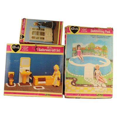 Lot 826 - Three boxed 1970s Pedigree Sindy doll home and...