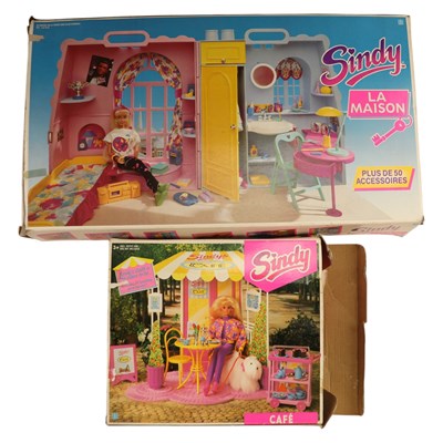 Lot 829 - Two boxed 1990s Hasbro Sindy doll sets,...