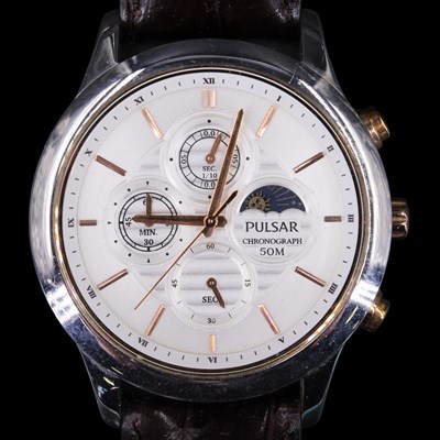 Lot 1569 - A Pulsar chronograph wristwatch, ref 290290,...