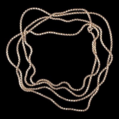 Lot 1474 - A vintage 9 ct yellow metal opera-length...