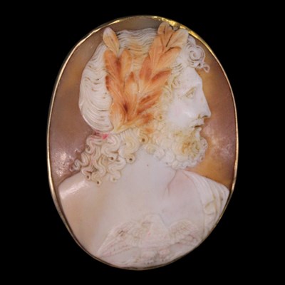 Lot 1482 - A fine antique Neo Classical shell cameo and 9...