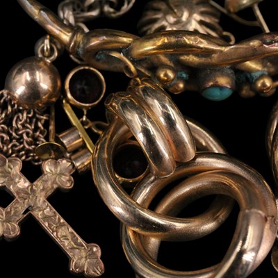 Lot 1489 - A late 19th / early 20th Century turquoise-set...