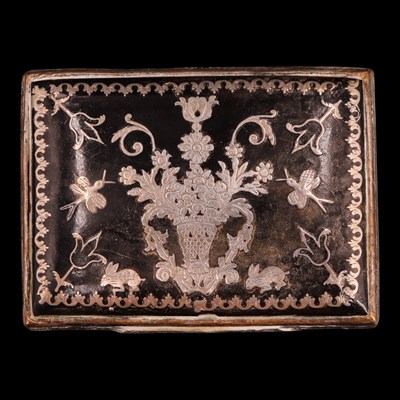 Lot 1194 - A George III Old Sheffield Plate pocket snuff...