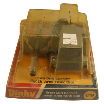 Lot 798 - A boxed Dinky Diecast Toys 619 Bren Gun...