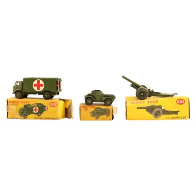 Lot 800 - Boxed Dinky Toys military vehicles and...