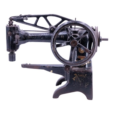 Lot 860 - A late 19th / early 20th Century Singer 29K...