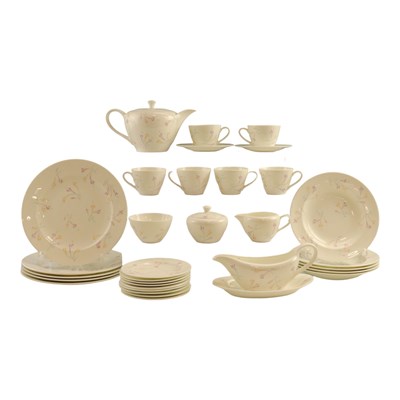 Lot 1016 - A Wedgwood "Downland" tea and dinner service