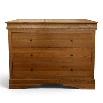 Lot 1683 - A contemporary oak chest of drawers, having an...