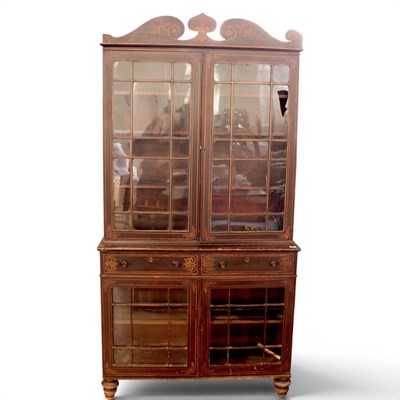 Lot 1702 - An early 19th Century rosewood-scumbled and...