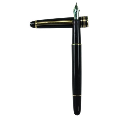 Lot 459 - A late 20th Century Montblanc Meisterstück 144...