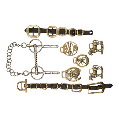 Lot 866 - Graded series' of iron and brass claw buckles...