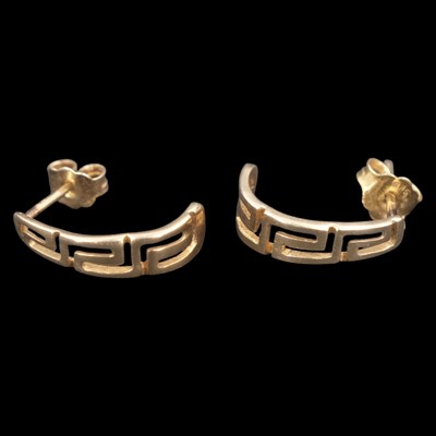 Lot 1282 - A pair of near-contemporary 9 ct yellow metal...