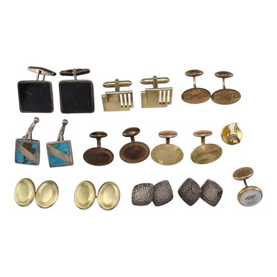 Lot 811 - A group of antique and vintage cufflinks, etc,...