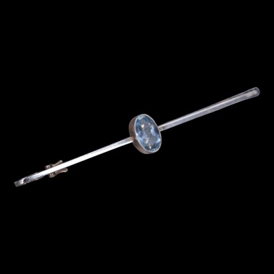 Lot 1313 - An early 20th Century aquamarine bar...