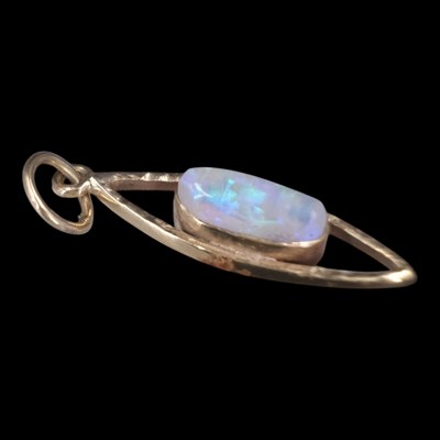 Lot 1327 - A contemporary Modernist opal and 9 ct yellow...