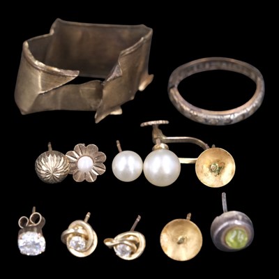 Lot 1336 - Scrap 9 ct yellow metal / gold, including...