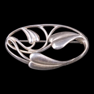 Lot 1234 - A vintage Ola Gorie of Orkney Sterling white...