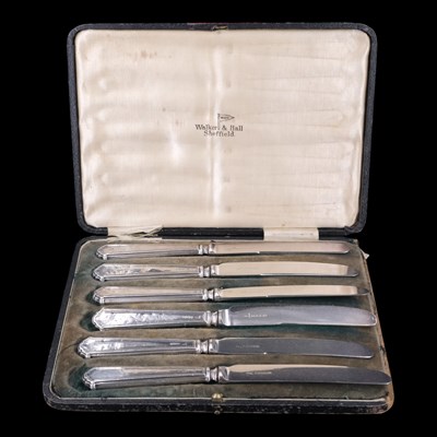 Lot 1127 - A cased set of six Walker and Hall...