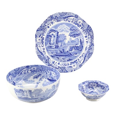 Lot 974 - A Copeland "Spode's Italian" pattern salad...