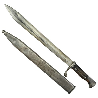 Lot 238 - An Imperial German S98/05 bayonet and...