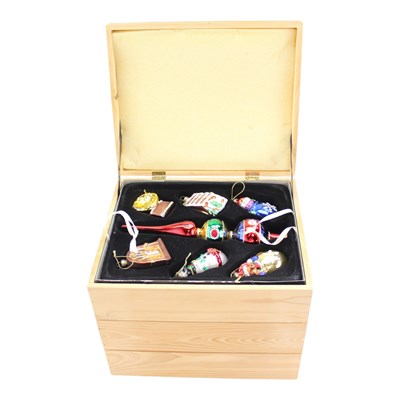 Lot 1046 - A chest of Thomas Pacconi "Museum Series"...