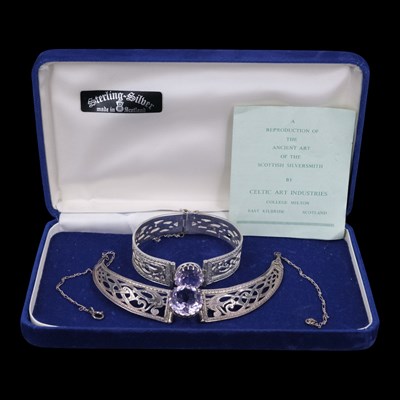 Lot 1246 - A cased Scottish Sterling white metal collar...