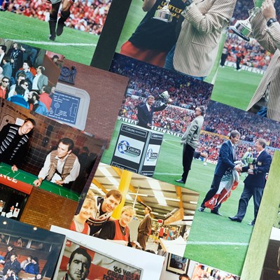 Lot 545 - A quantity of 1990s Manchester United related...