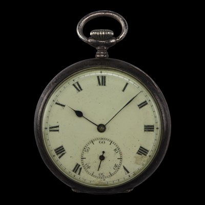 Lot 1473 - An Edwardian silver pocket watch, having a...