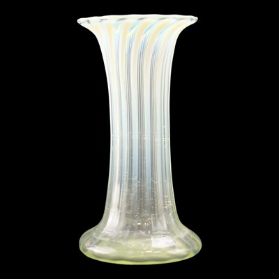 Lot 1048 - A late-Victorian Art Nouveau uranium vaseline...