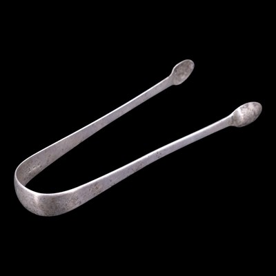 Lot 1138 - George III silver sugar tongs, 1795, 31 g
