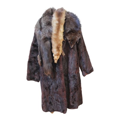 Lot 820 - A vintage fur coat and stoles