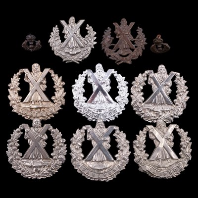 Lot 25 - A group of Queen's Own Cameron Highlanders...
